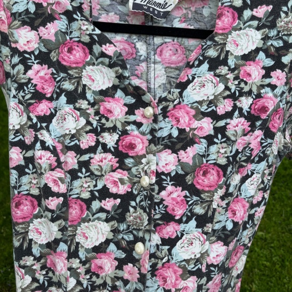 vintage floral romper scalloped neck pearl button size 8 summer playsuit - Picture 3 of 16